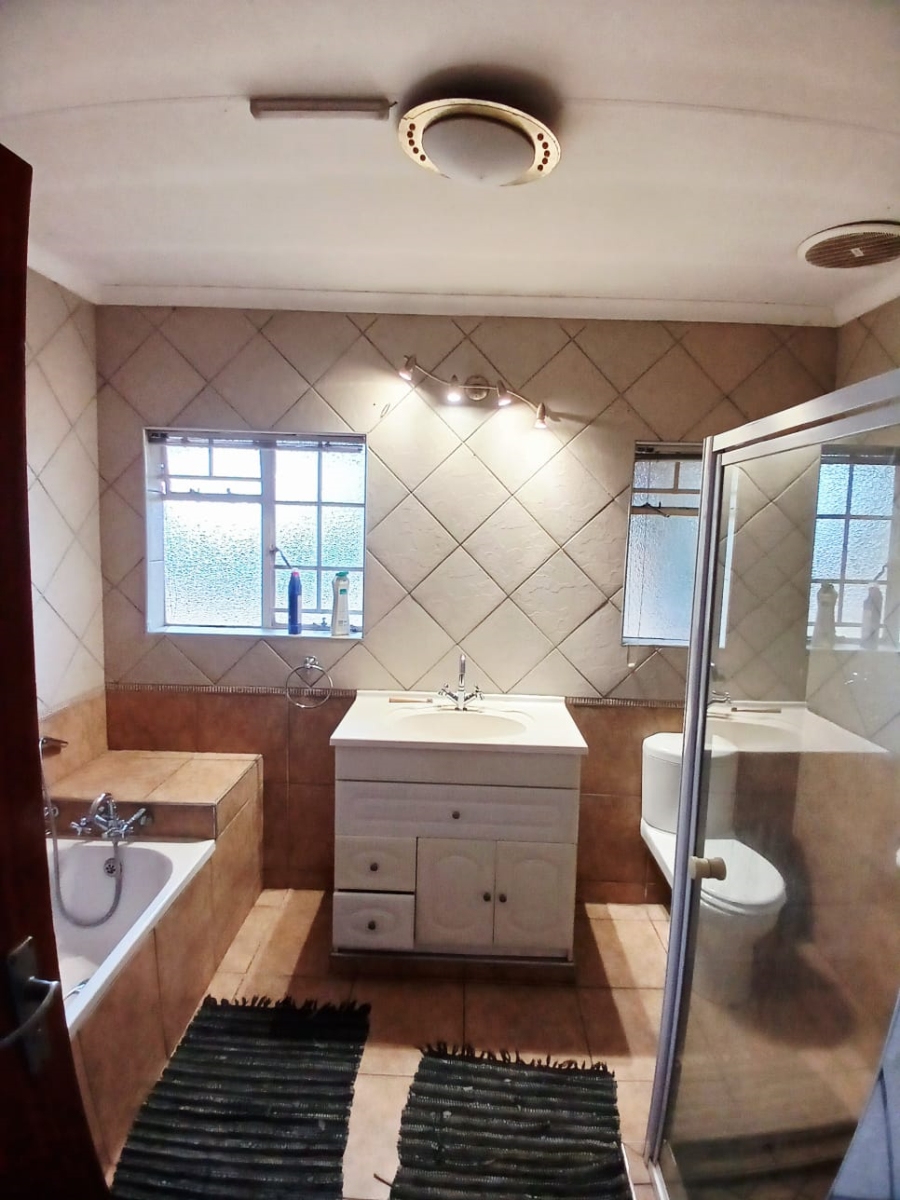 4 Bedroom Property for Sale in Vaalpark Free State
